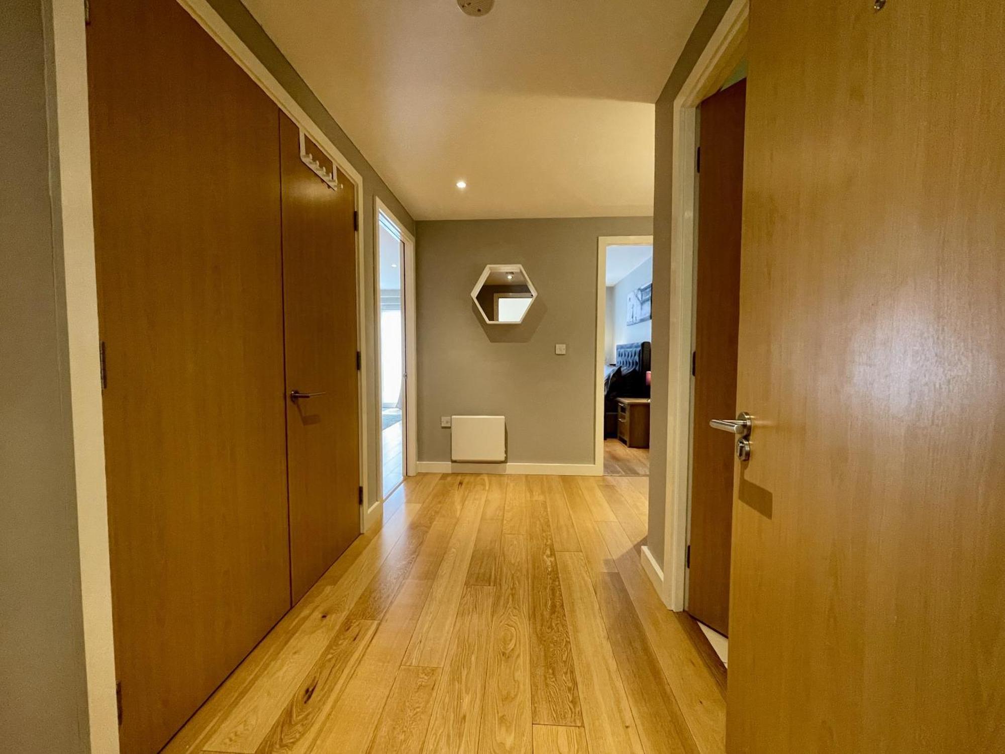 Stunning 2-Bed Town Centre Apartment - Hosted By Hutch Lifestyle Leamington Spa Exterior photo